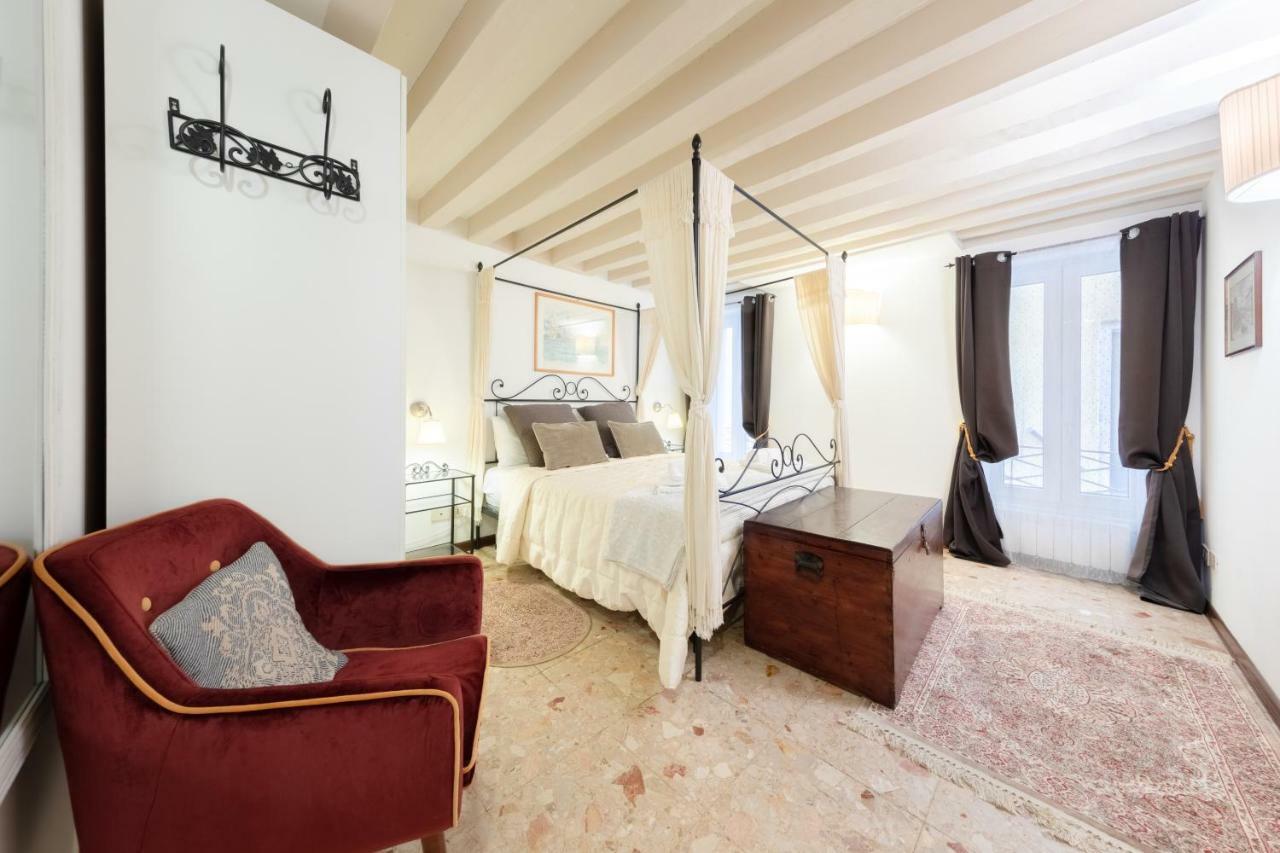 Ca' Del Carro Family Apartment Venedig Exteriör bild