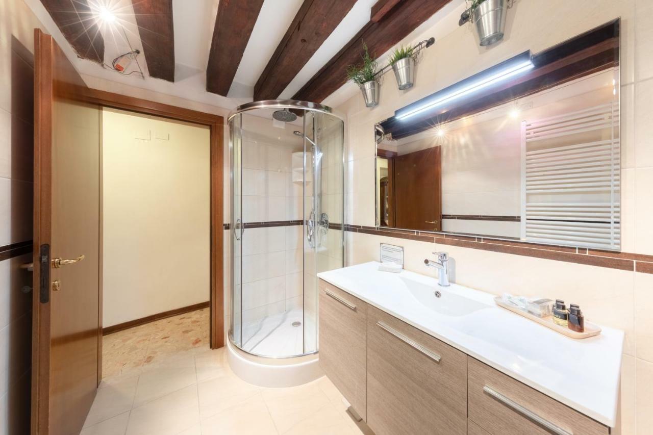 Ca' Del Carro Family Apartment Venedig Exteriör bild