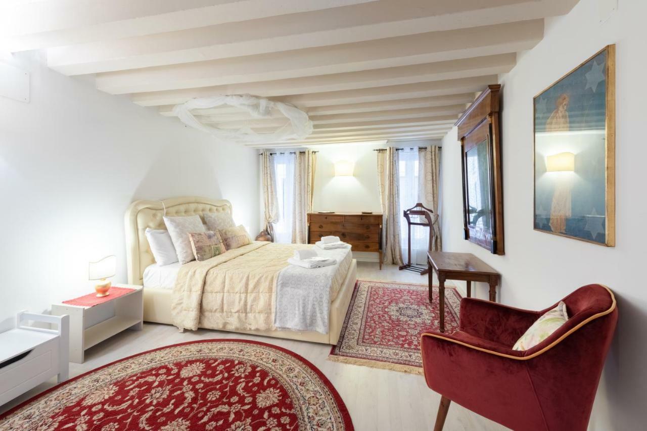 Ca' Del Carro Family Apartment Venedig Exteriör bild