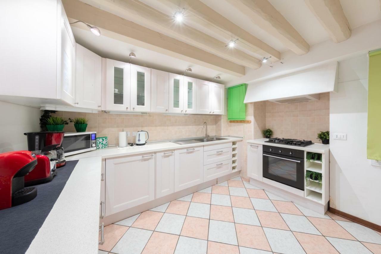Ca' Del Carro Family Apartment Venedig Exteriör bild